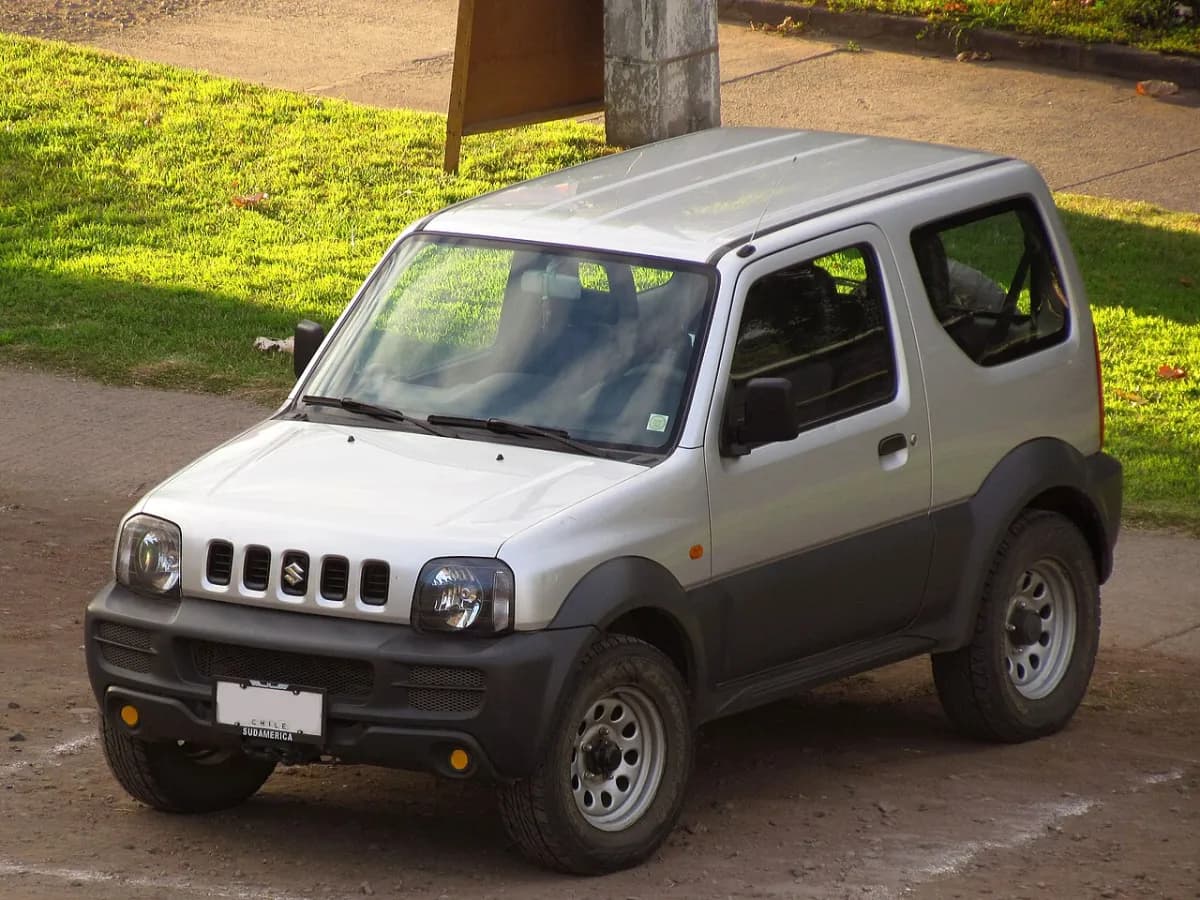 Suzuki Jimny JB43 (1998-2018) önden görünüm