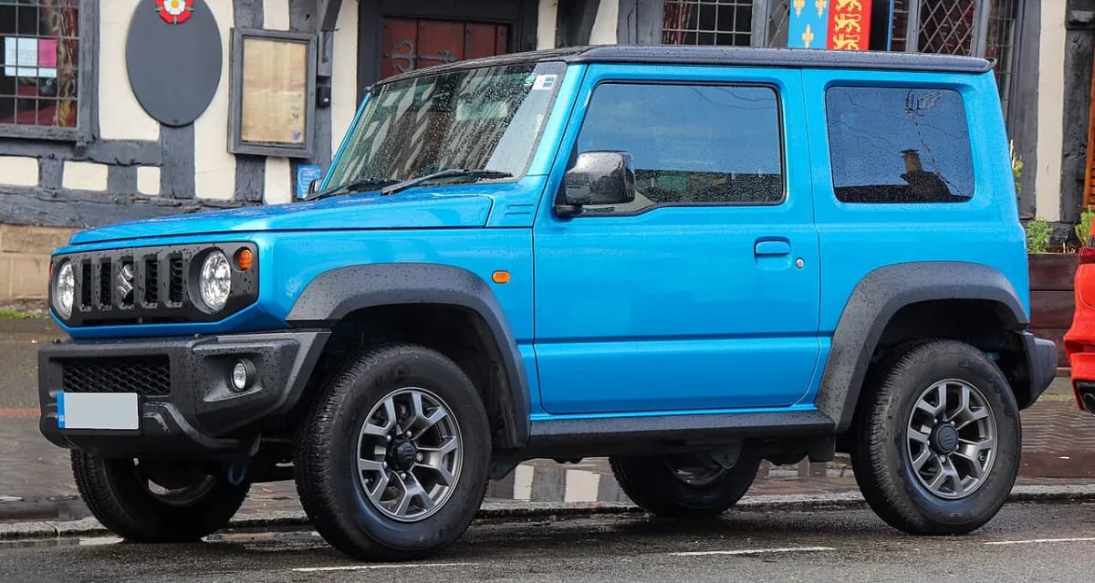 Suzuki Jimny JB74 (2018-) önden görünüm