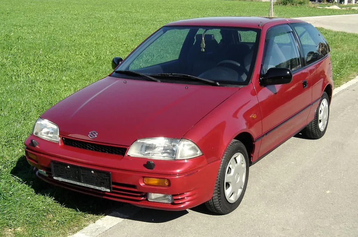 Suzuki Swift ZC11 (2005-2010) önden görünüm