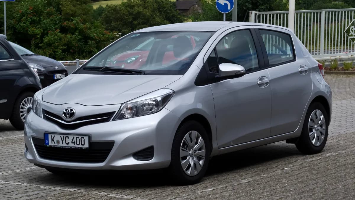 Toyota Yaris XP130 (2011-2019) önden görünüm