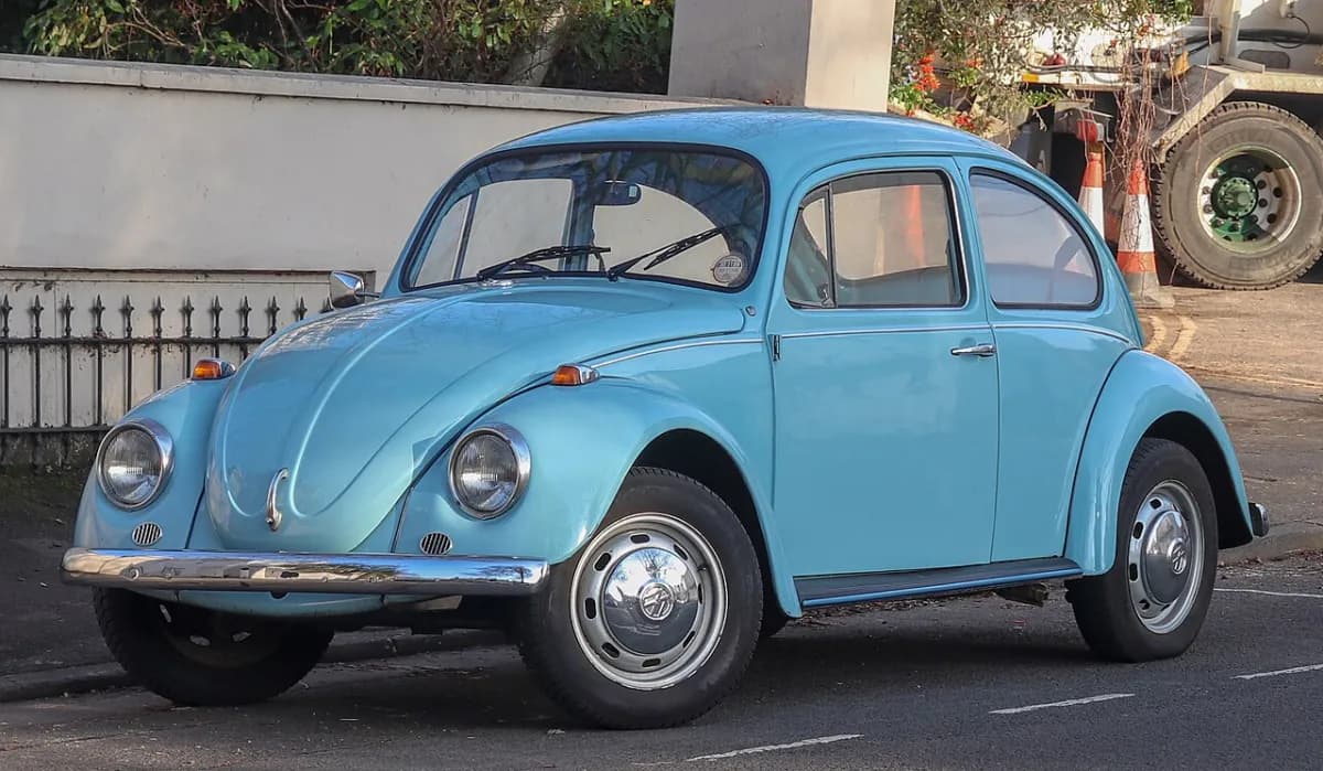 Volkswagen Beetle Type 1 (1938-2003) önden görünüm
