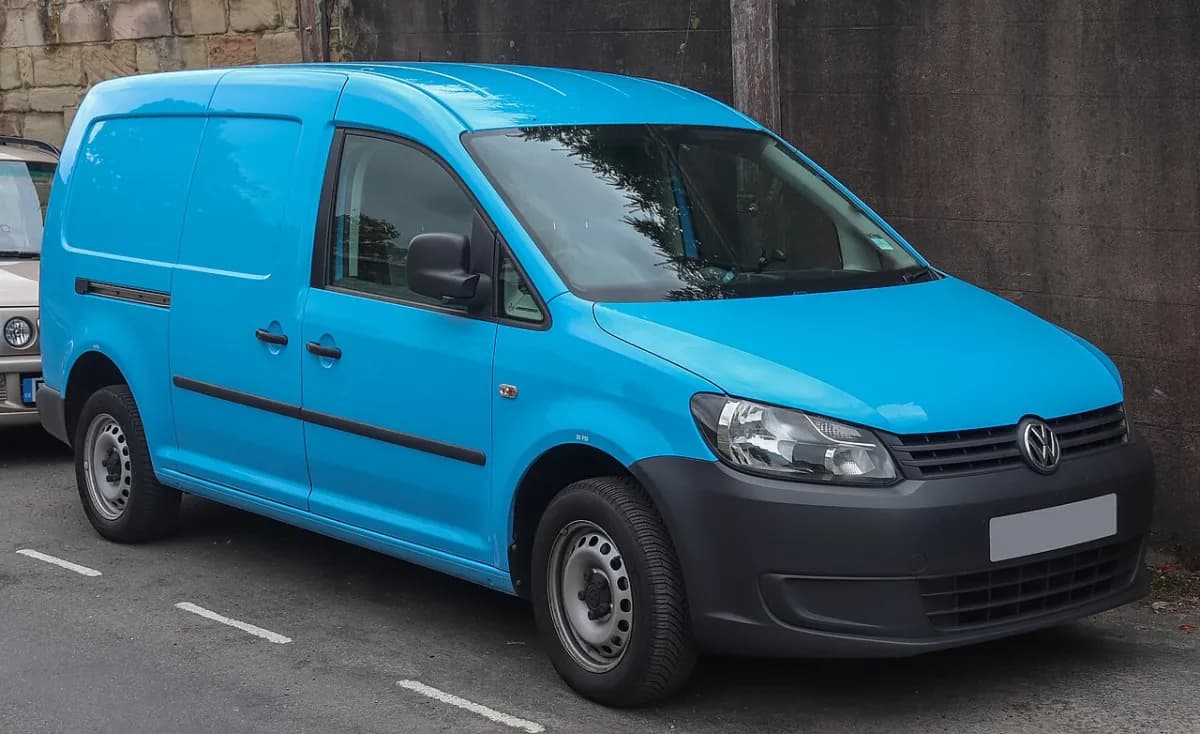 Volkswagen Caddy 2K (2003-2020) önden görünüm