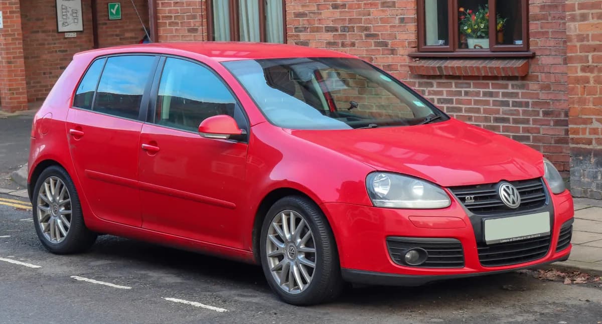 Volkswagen Golf Mk5 (2003-2008) önden görünüm
