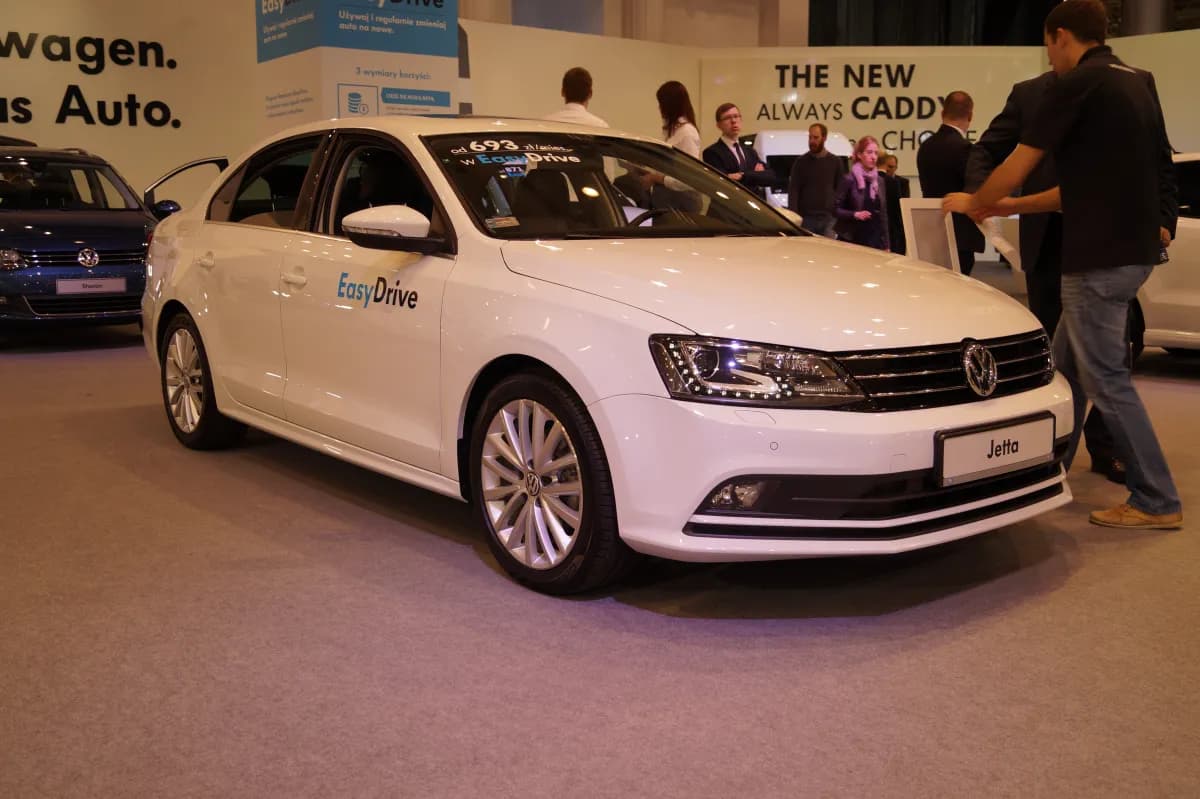 Volkswagen Jetta Mk6 (2011-2018) önden görünüm