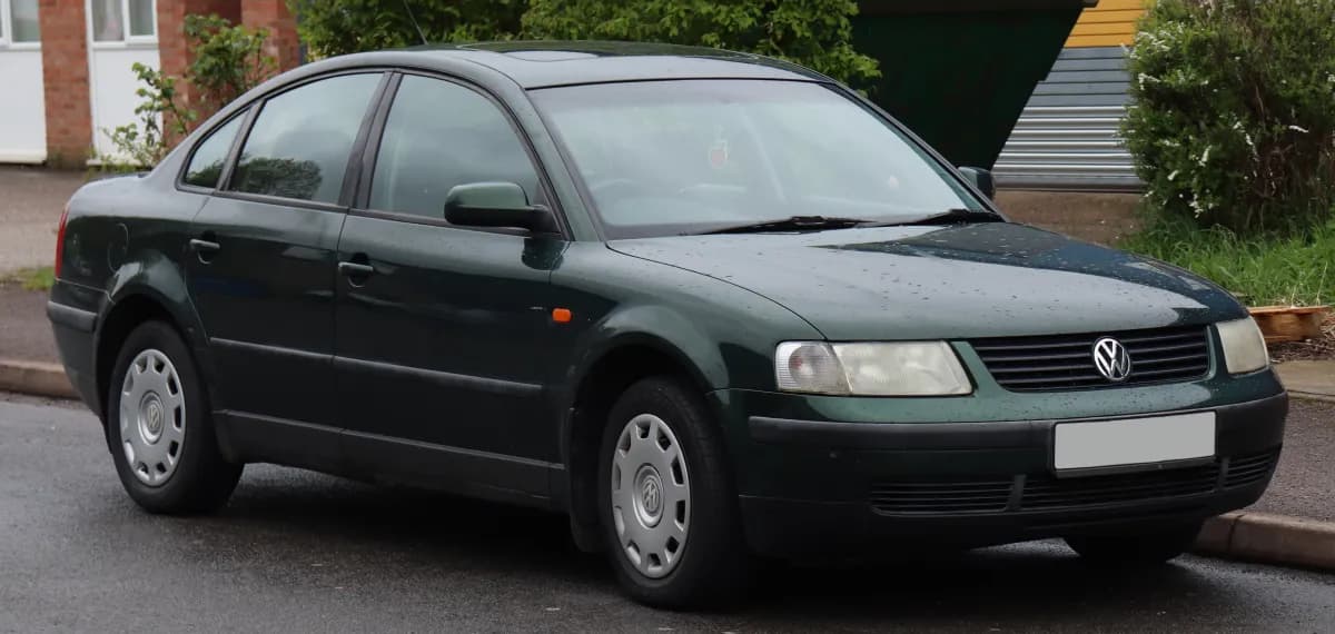 Volkswagen Passat B5 (1996-2000) önden görünüm