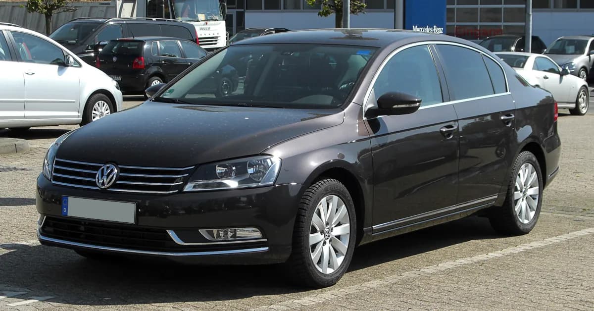 Volkswagen Passat B7 (2010-2015) önden görünüm