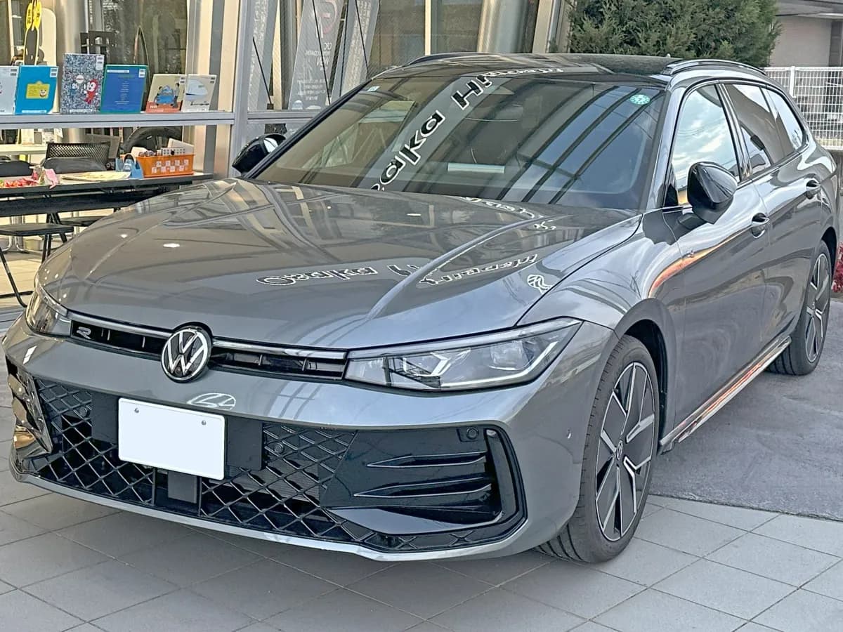 Volkswagen Passat B9 (2024-) önden görünüm