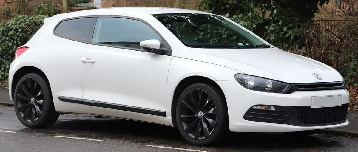 Volkswagen Scirocco Mk3 (2008-2017) önden görünüm