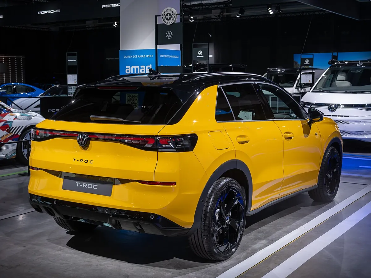 Volkswagen T-Roc AC (2026-) önden görünüm