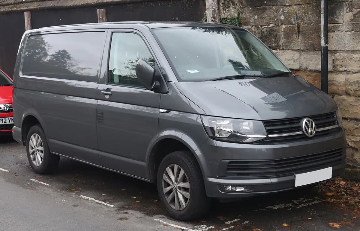 Volkswagen Transporter T6 (2015-2019) önden görünüm