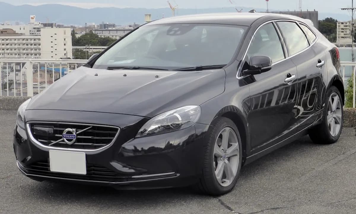 Volvo V40 MV (2012-2019) önden görünüm