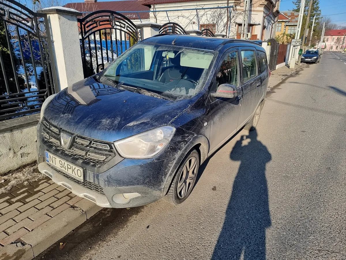 Dacia Lodgy J92 (2012-2022) önden görünüm