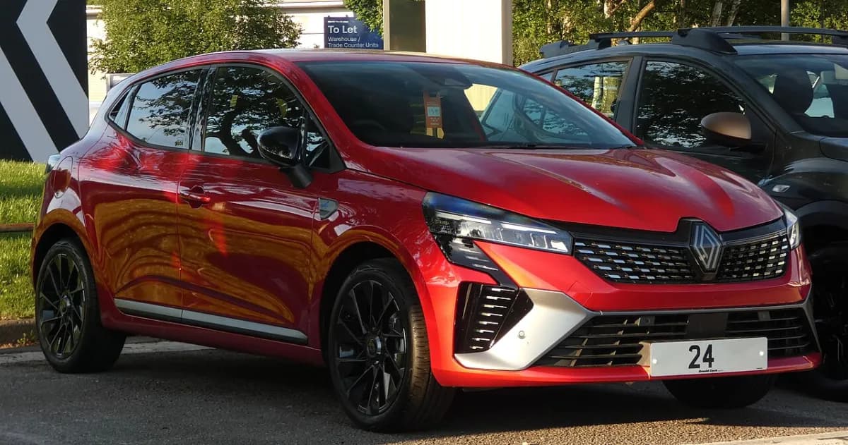 Renault Clio MK5 Makyaj (2023-2026) önden görünüm